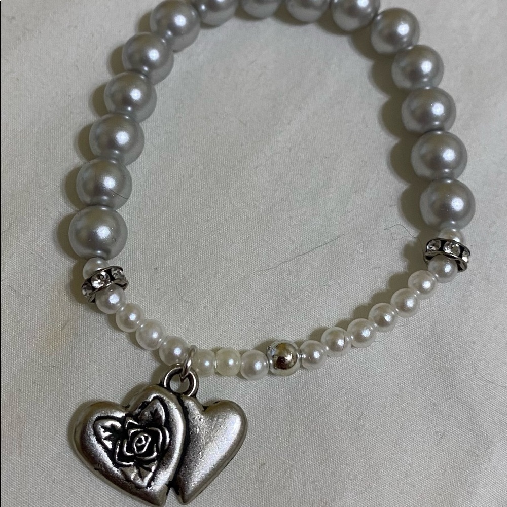 Silver Pearl Charm Bracelet & Red Satin Heart Container - Picture 4 of 6